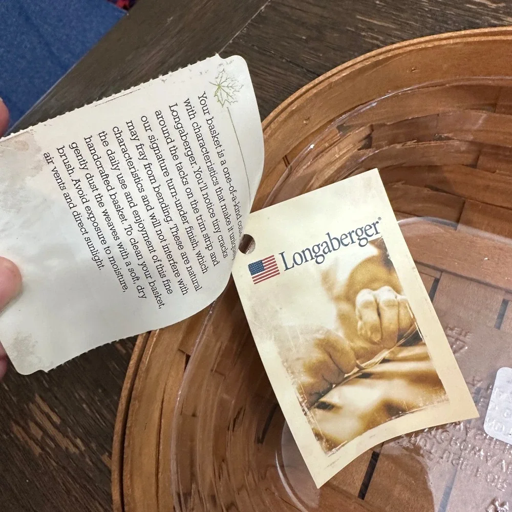 Longaberger Small Oval Muffin Basket woth Handles Tan — with Plastic Liner